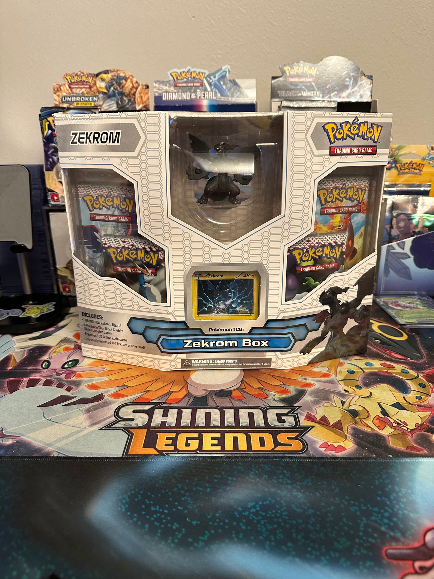 Pokemon TCG: Zekrom Collector Box